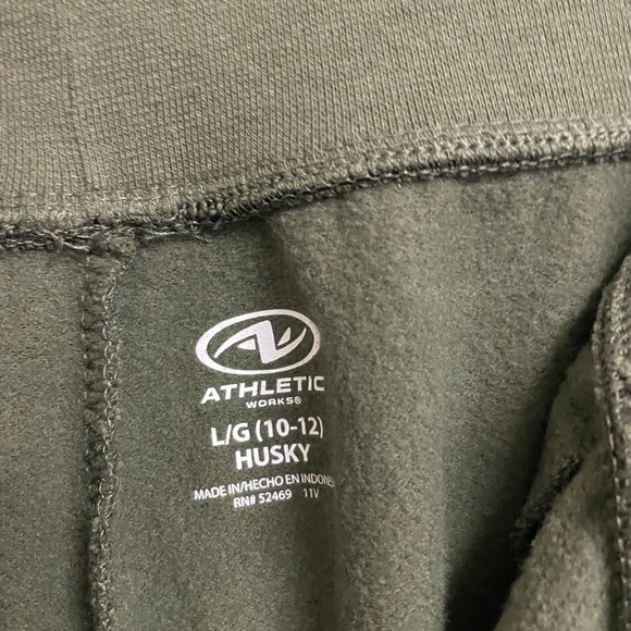 Women’s Ankle Pants - Picture 6 of 6